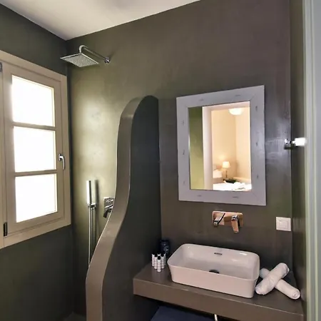 Sleeps 8 With Pool And Air Con Villa Barbati