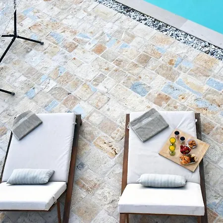 Sleeps 8 With Pool And Air Con Villa Barbati