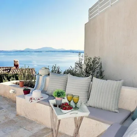 Sleeps 8 With Pool And Air Con Barbati